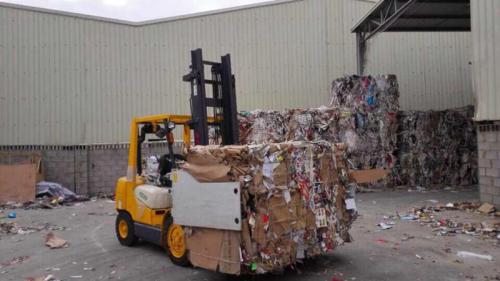 د بیل کلیمپ اداره کول د بروکر کاغذ