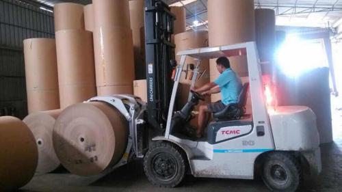 د کاغذ رول رولونه